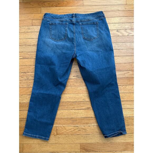 Torrid Women’s Plus Size 20 Straight Leg Jeans – Blue Denim First at Fit - Picture 4 of 5